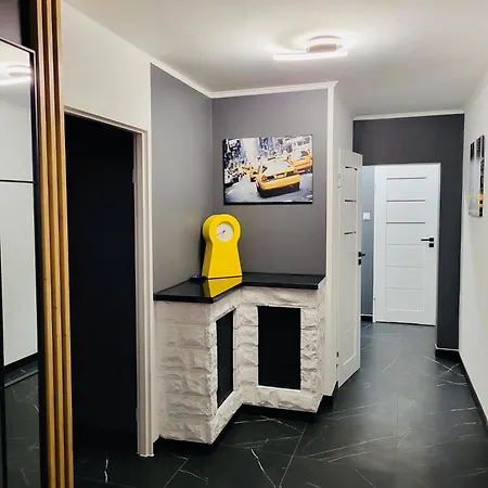 New York Style Apartament 90 M2 We Wroclawiu